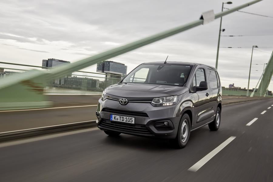  Toyota ProAce City Van 2019 года  (EU) (фото 39 из 53)